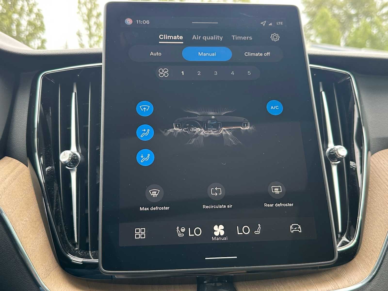 2026 Volvo XC60 Plus