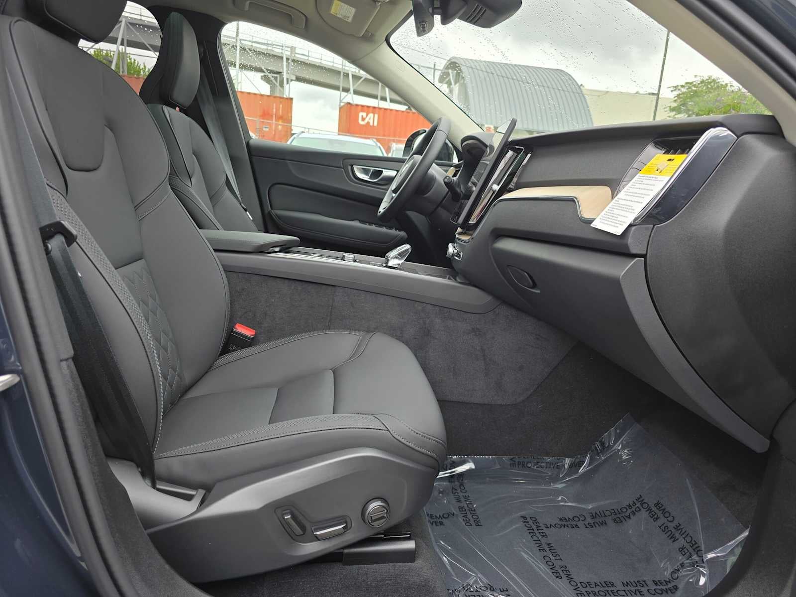 2026 Volvo XC60 Plus