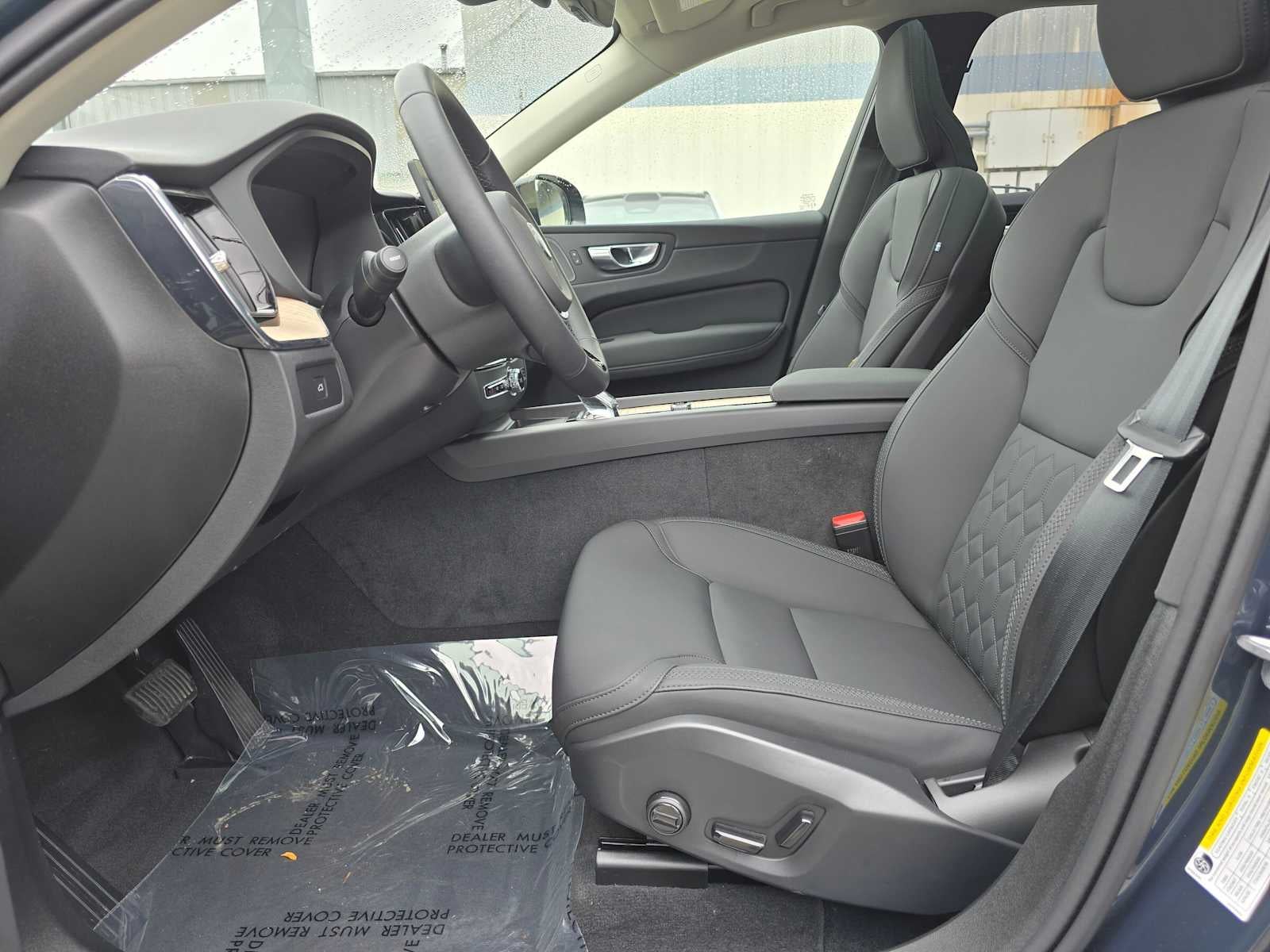 2026 Volvo XC60 Plus