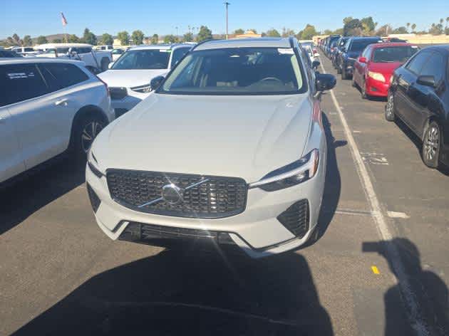 2025 Volvo XC60 Plus