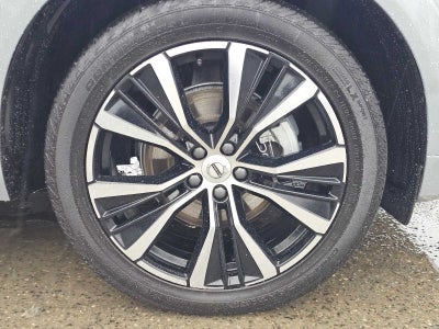 2025 Volvo XC60 Plus