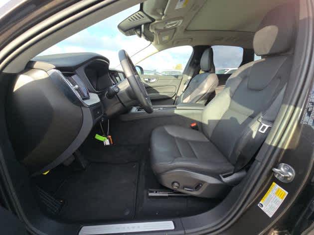 2025 Volvo XC60 Plus