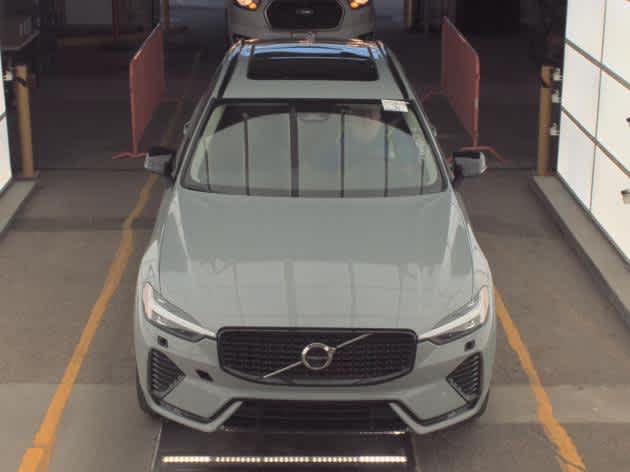 2025 Volvo XC60 Plus