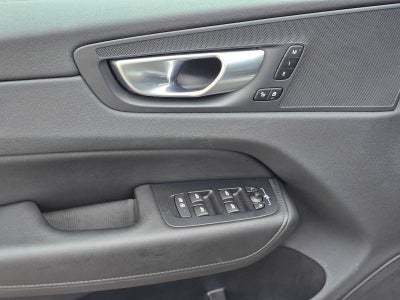 2025 Volvo XC60 Plus