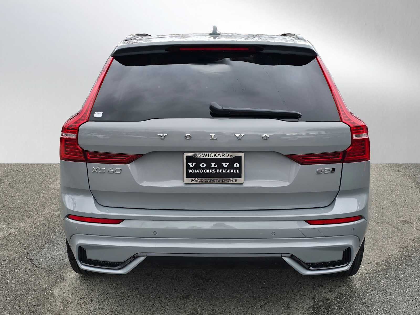 2025 Volvo XC60 Plus