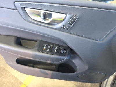 2025 Volvo XC60 Plus