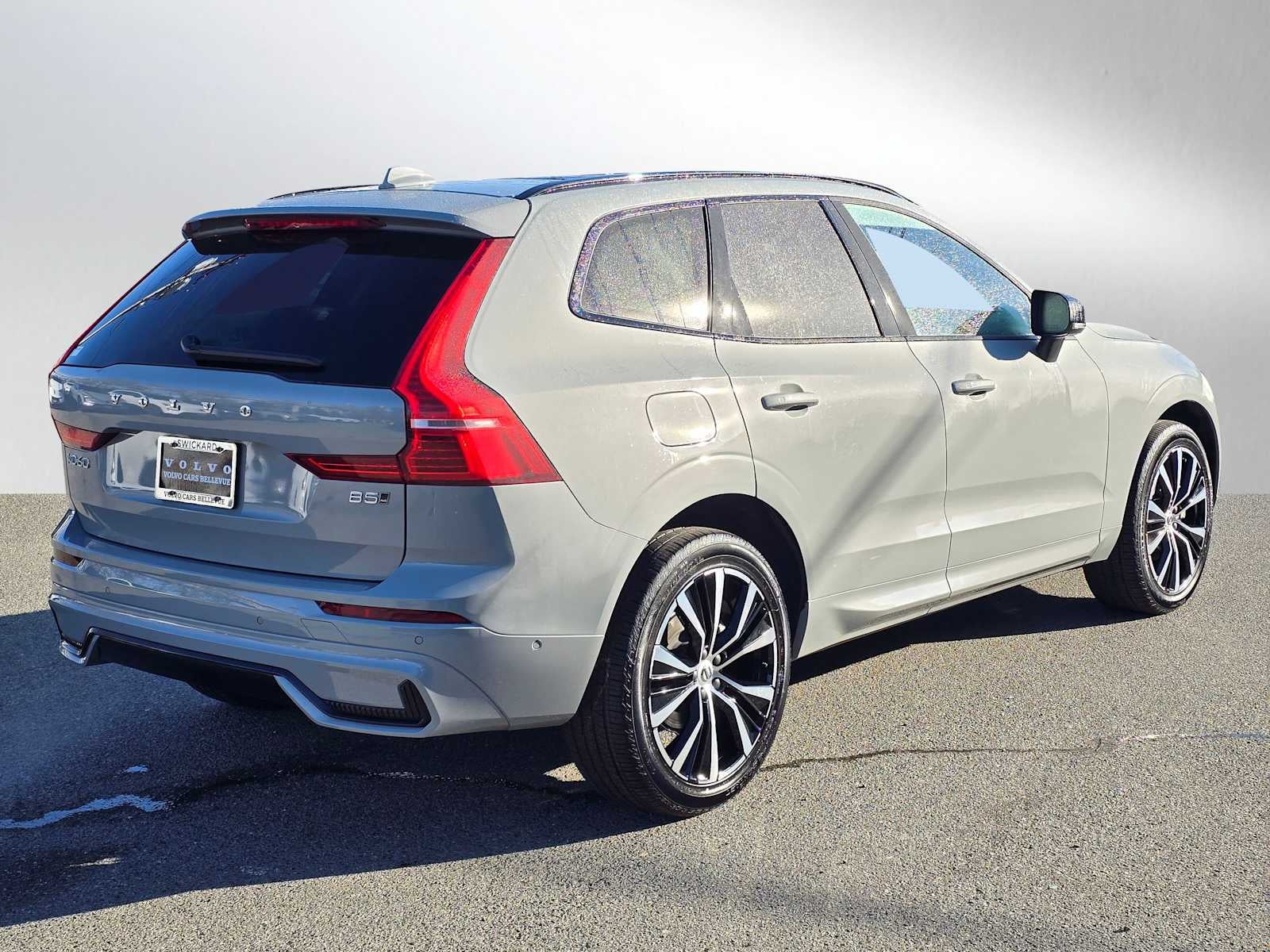 2025 Volvo XC60 Plus