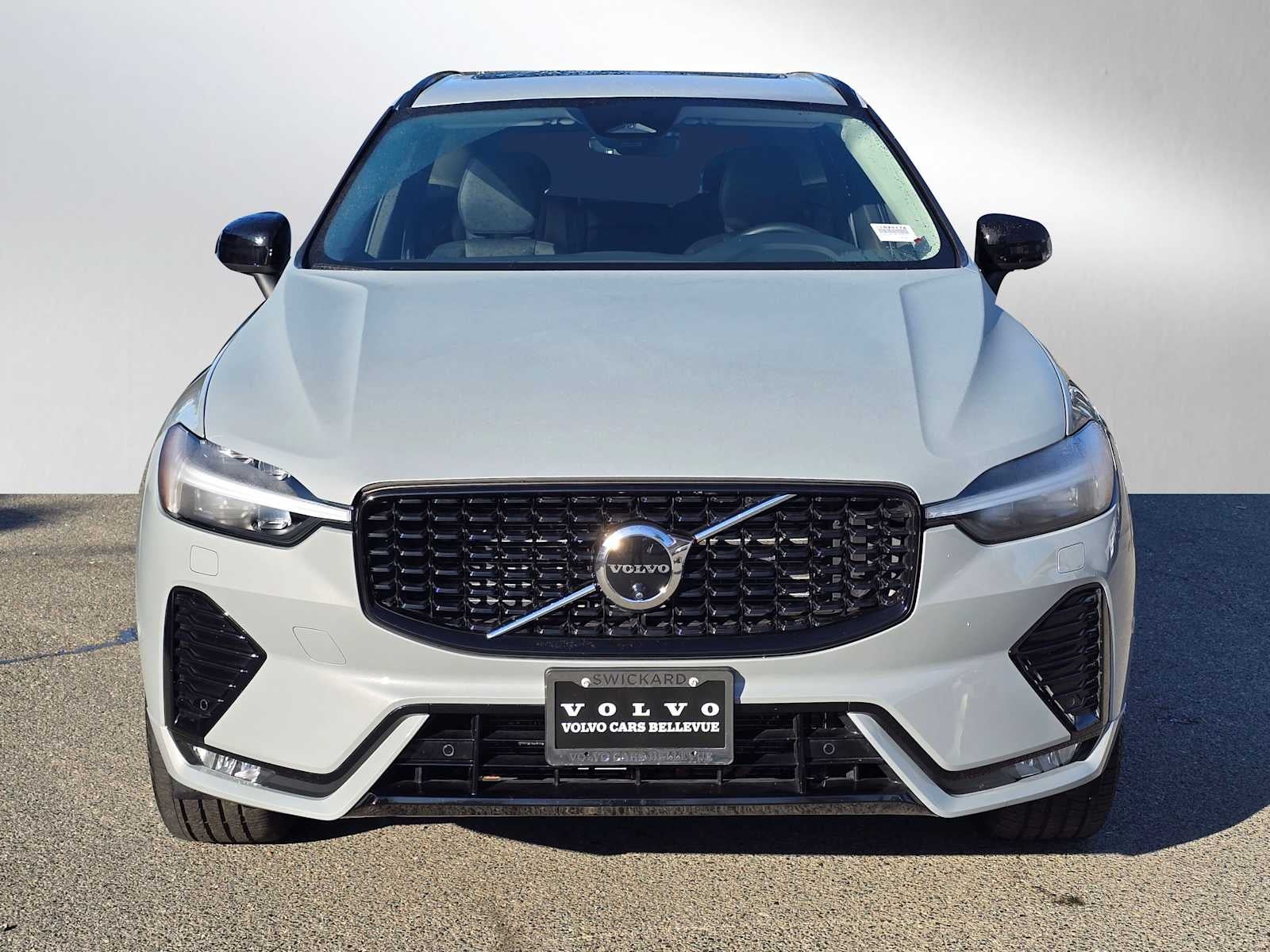 2025 Volvo XC60 Plus