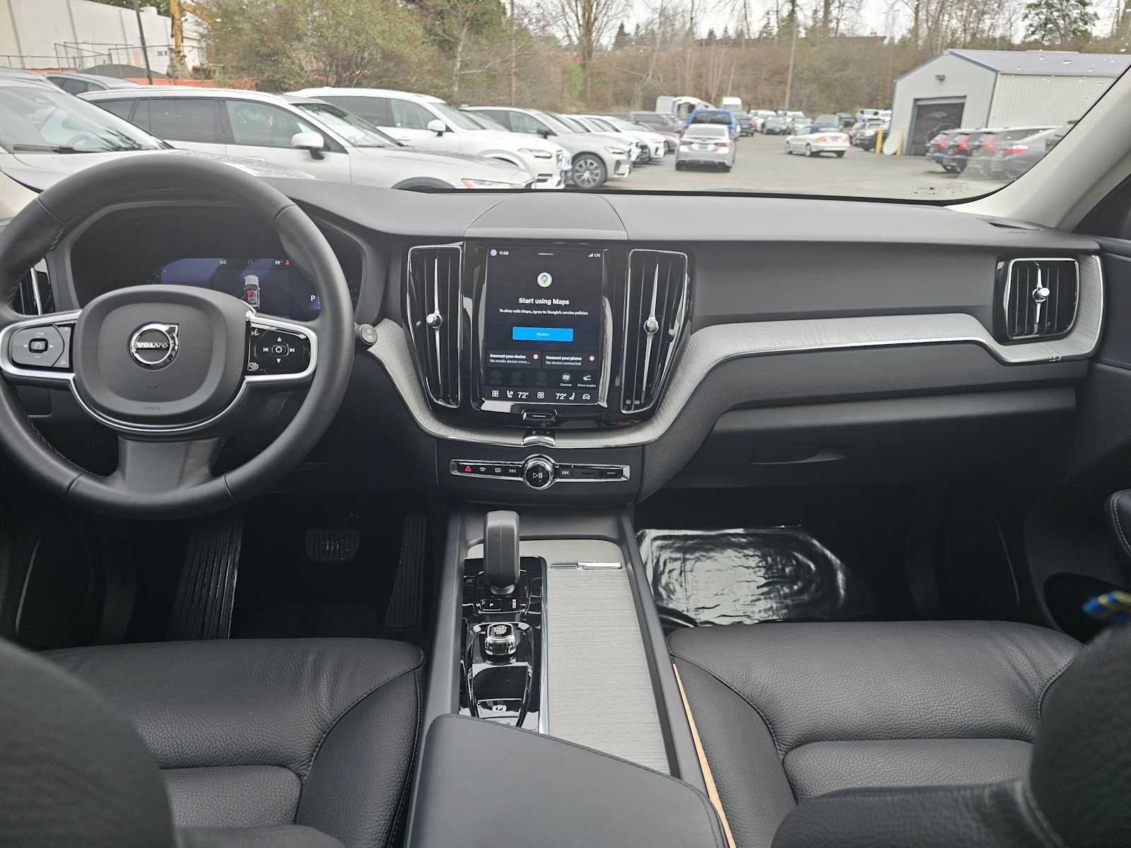 2025 Volvo XC60 Plus