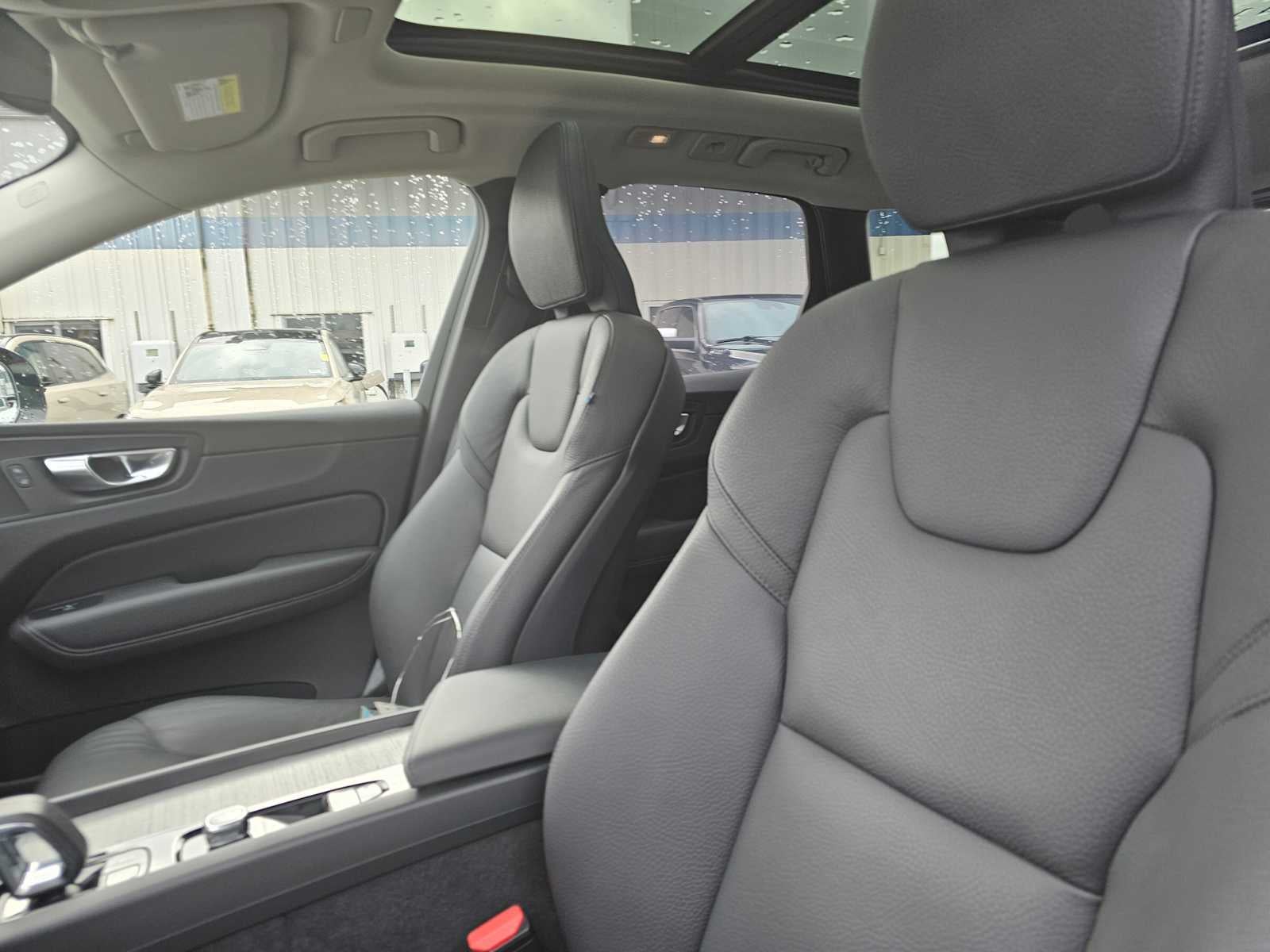 2025 Volvo XC60 Plus