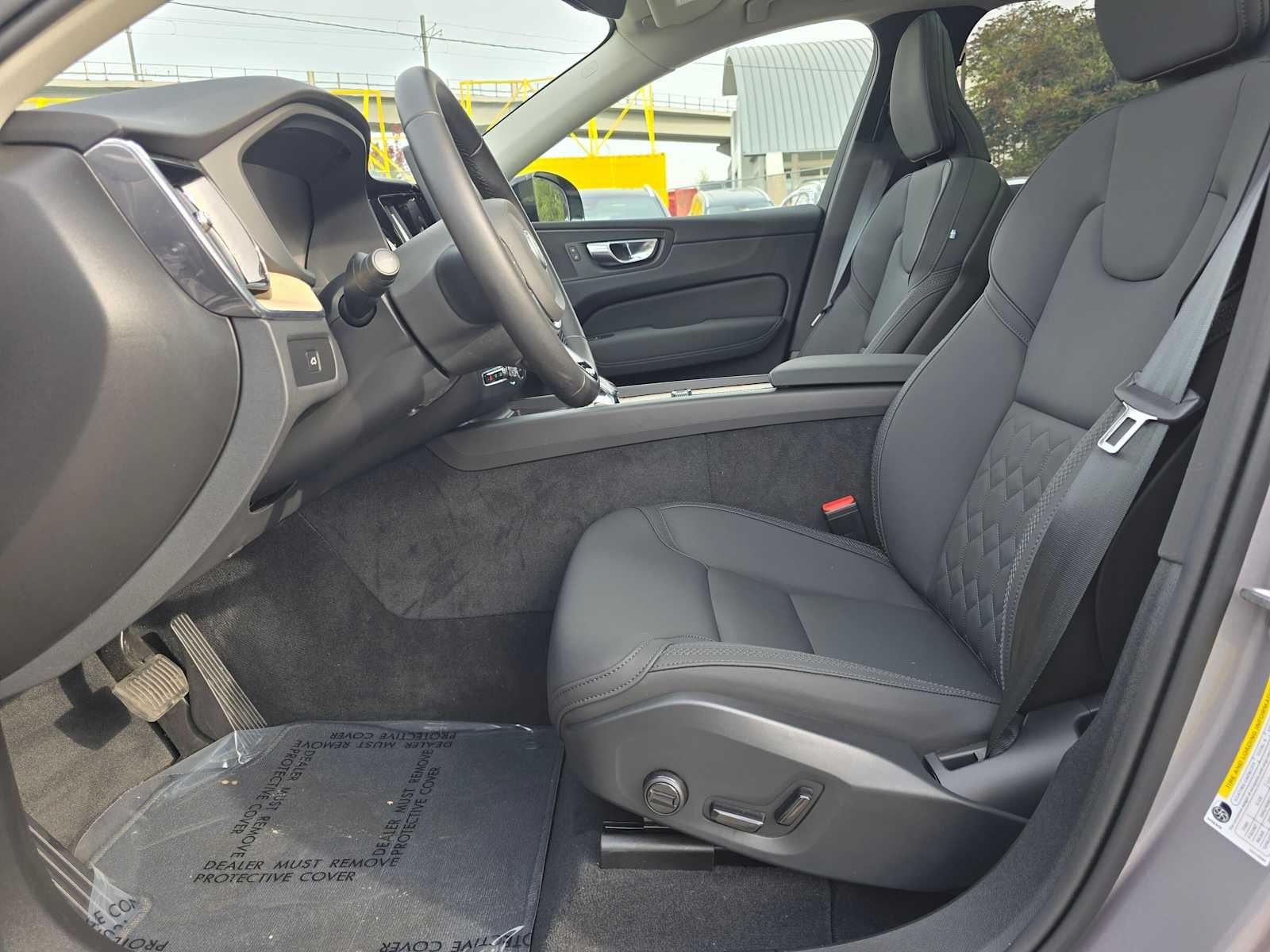 2026 Volvo XC60 Plus