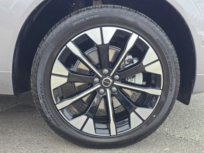2026 Volvo XC60 Plus