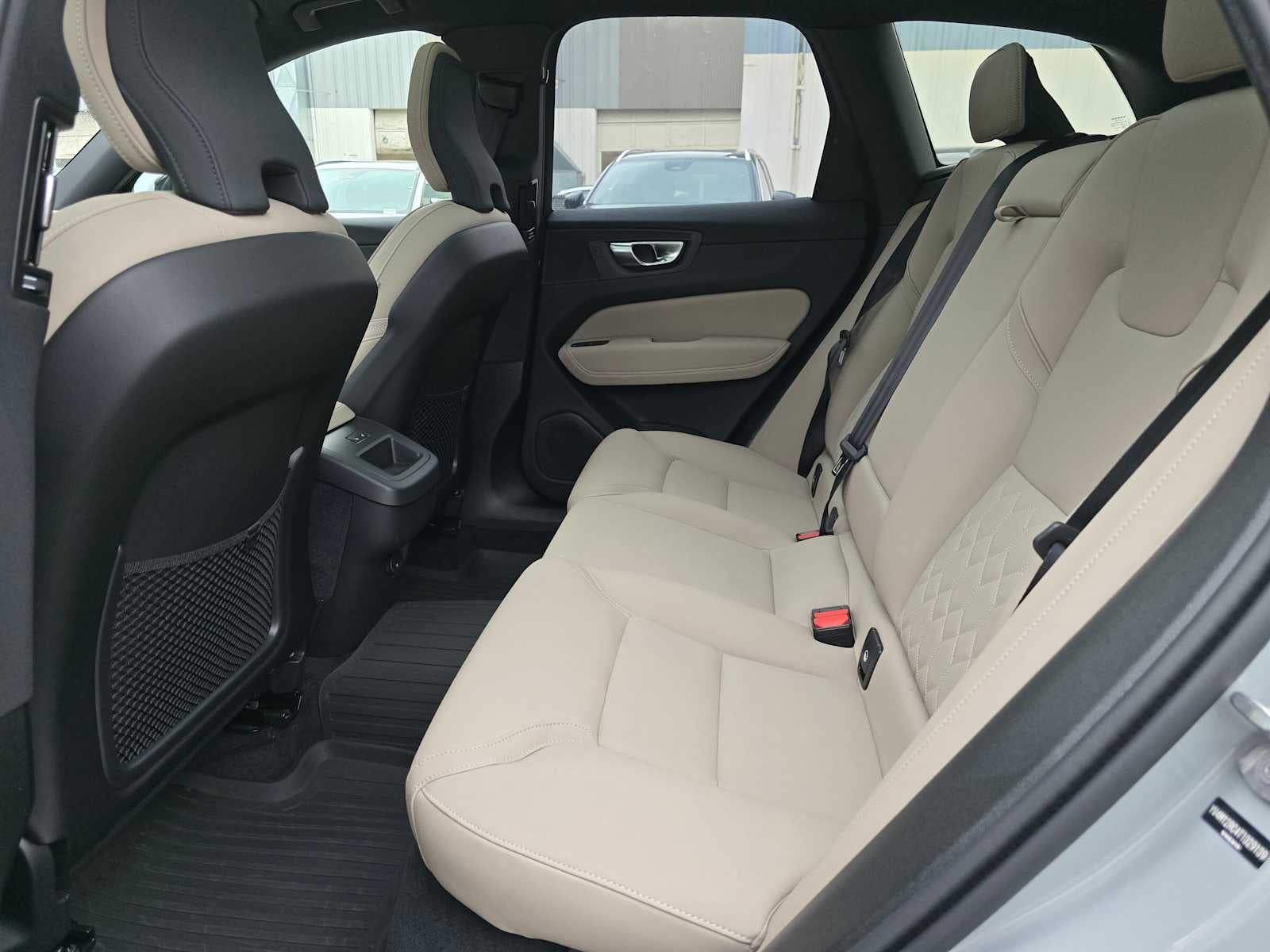 2026 Volvo XC60 Plus
