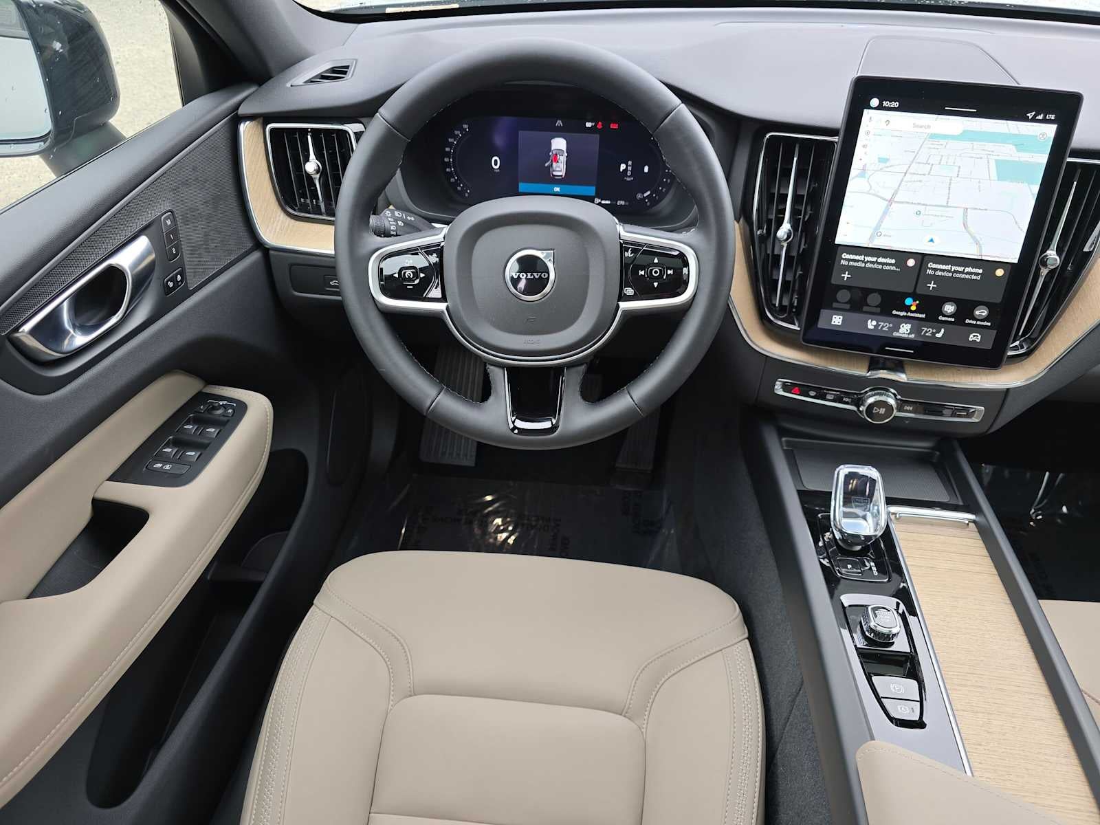 2026 Volvo XC60 Plus