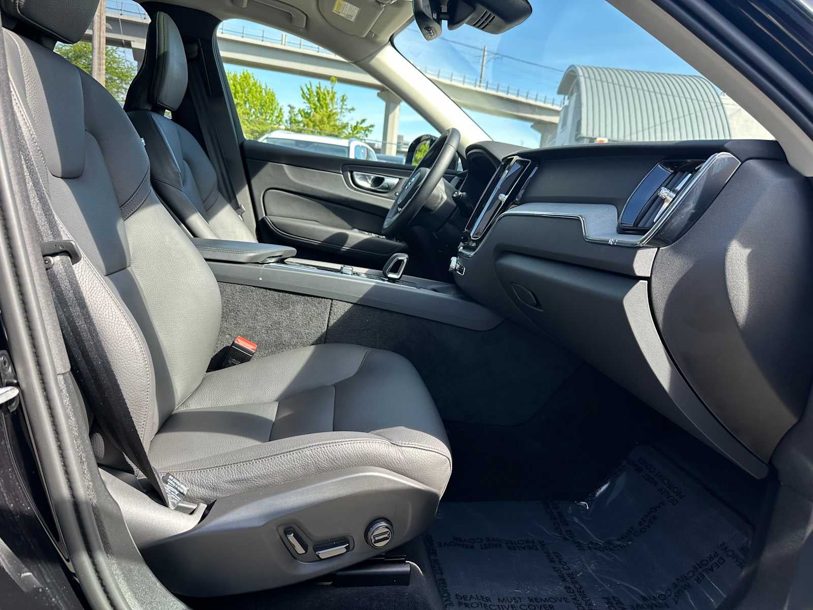 2025 Volvo XC60 Plus