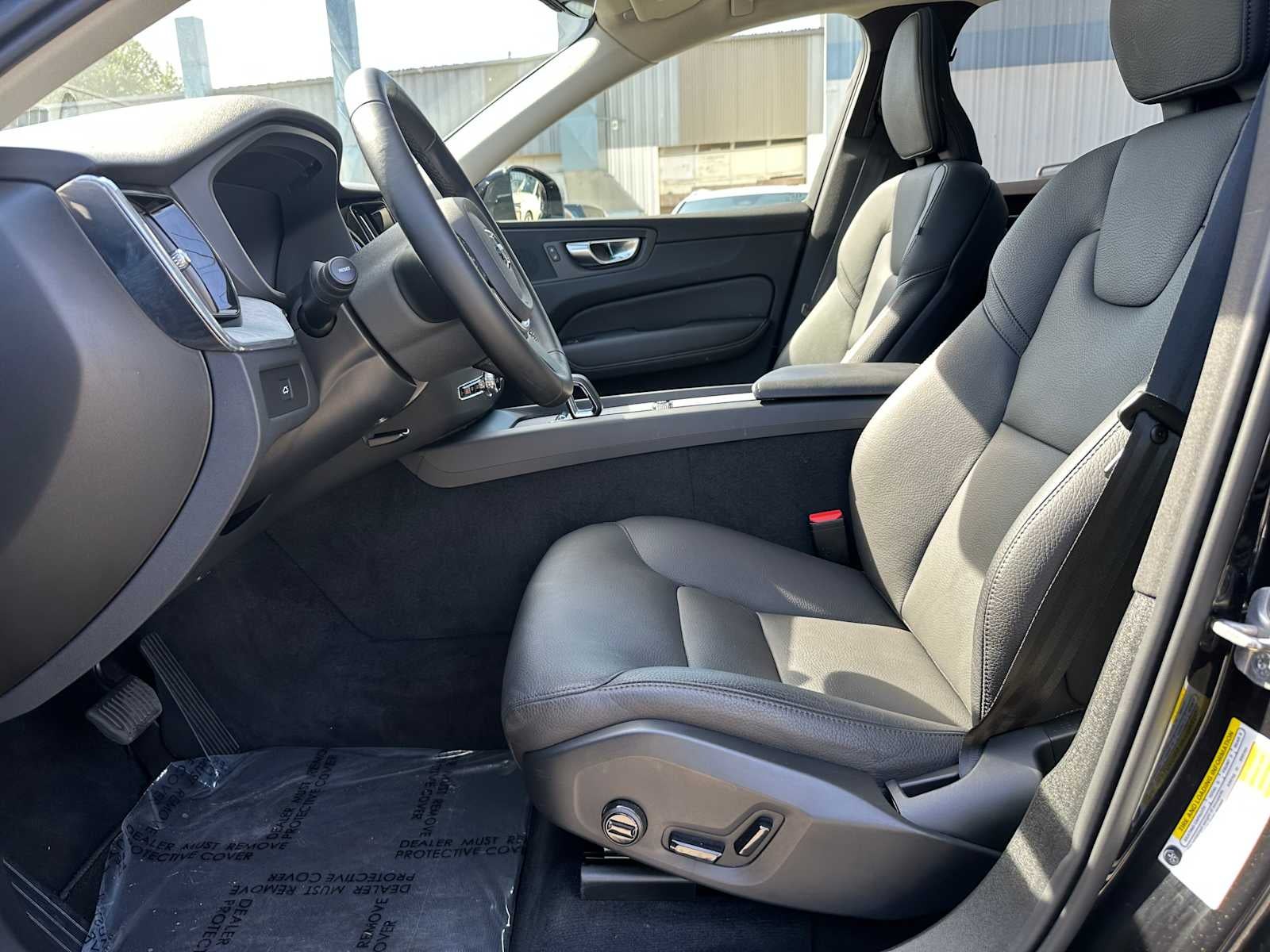 2025 Volvo XC60 Plus