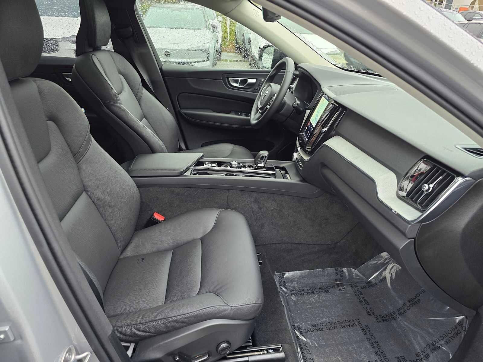 2025 Volvo XC60 Plus