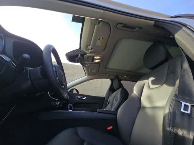 2025 Volvo XC60 Plus