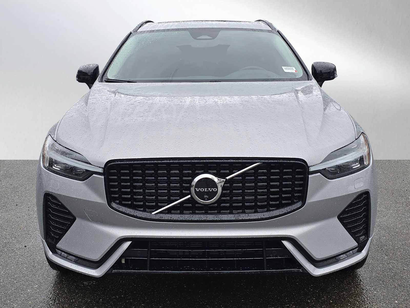 2025 Volvo XC60 Plus