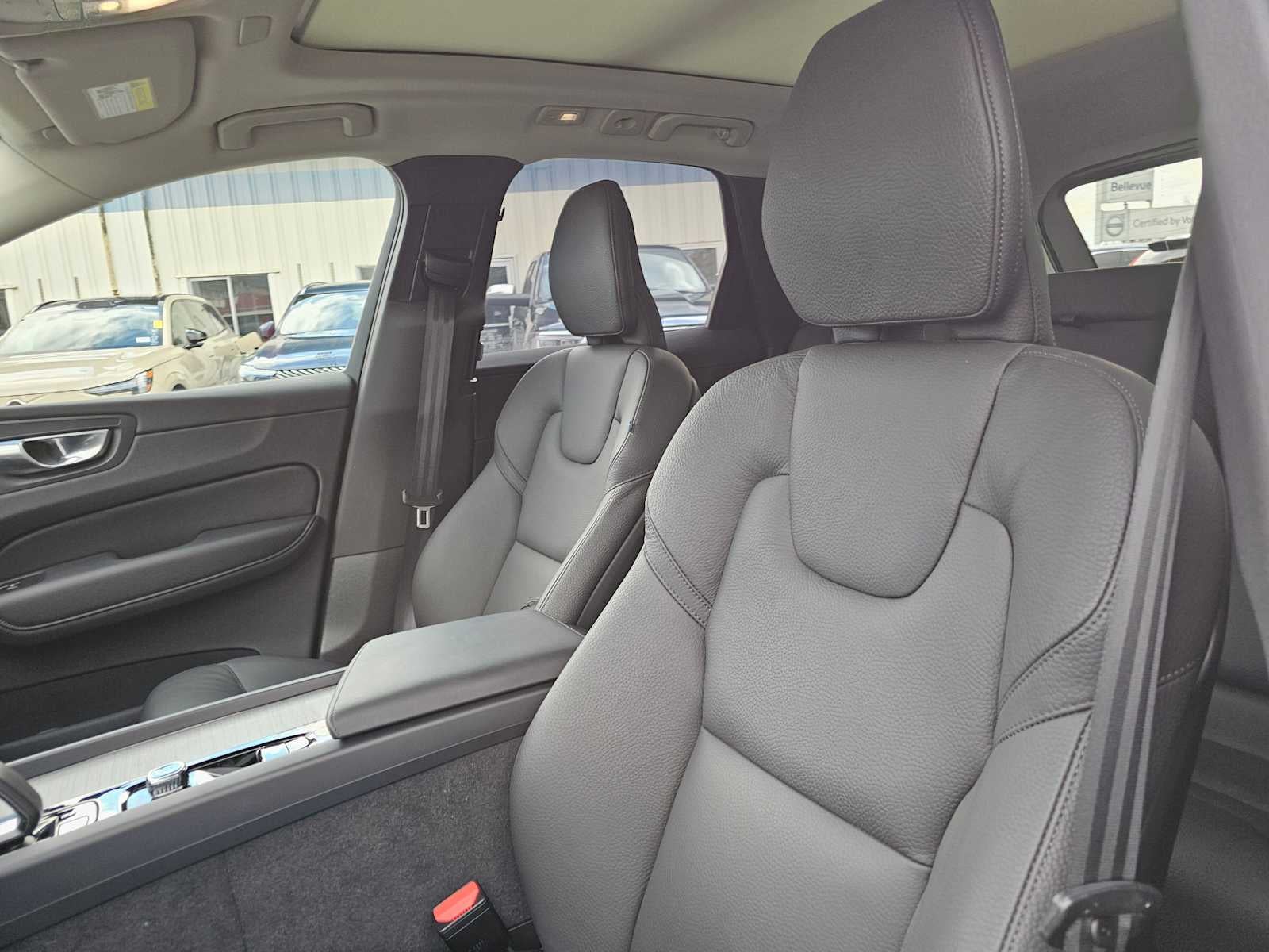 2025 Volvo XC60 Plus