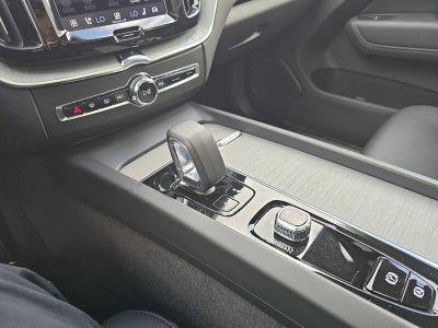 2025 Volvo XC60 Plus