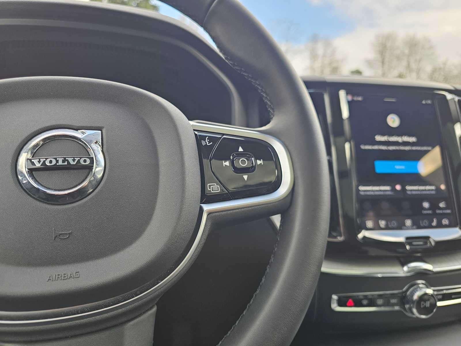 2025 Volvo XC60 Plus