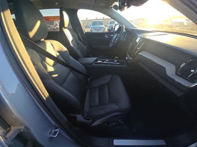 2025 Volvo XC60 Plus