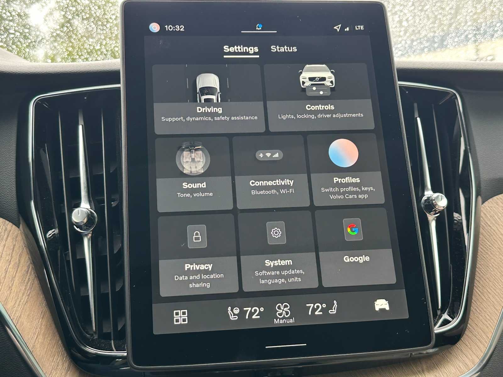 2026 Volvo XC60 Plus
