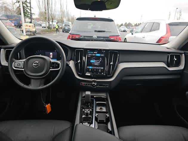 2025 Volvo XC60 Plus