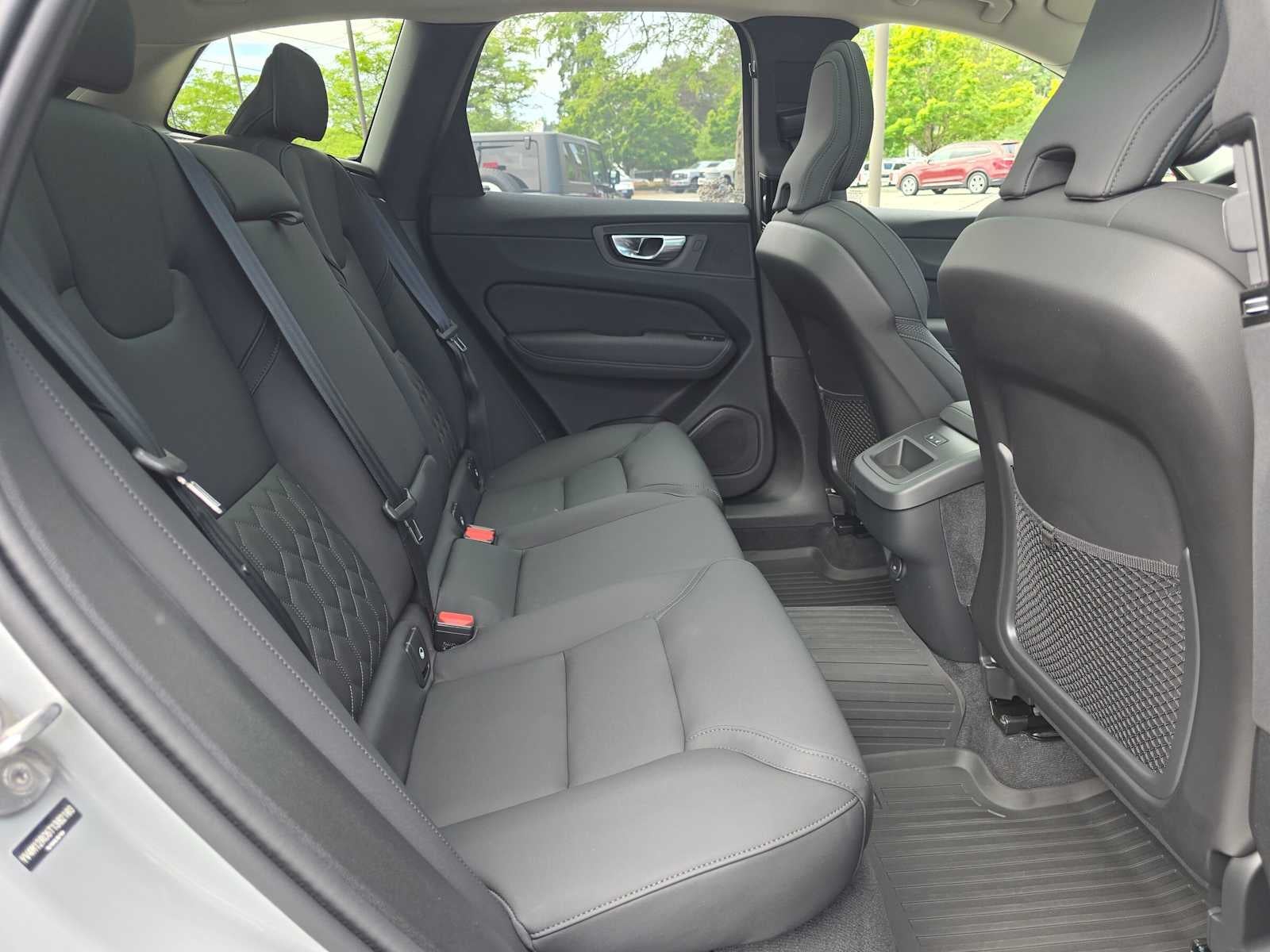 2026 Volvo XC60 Plus
