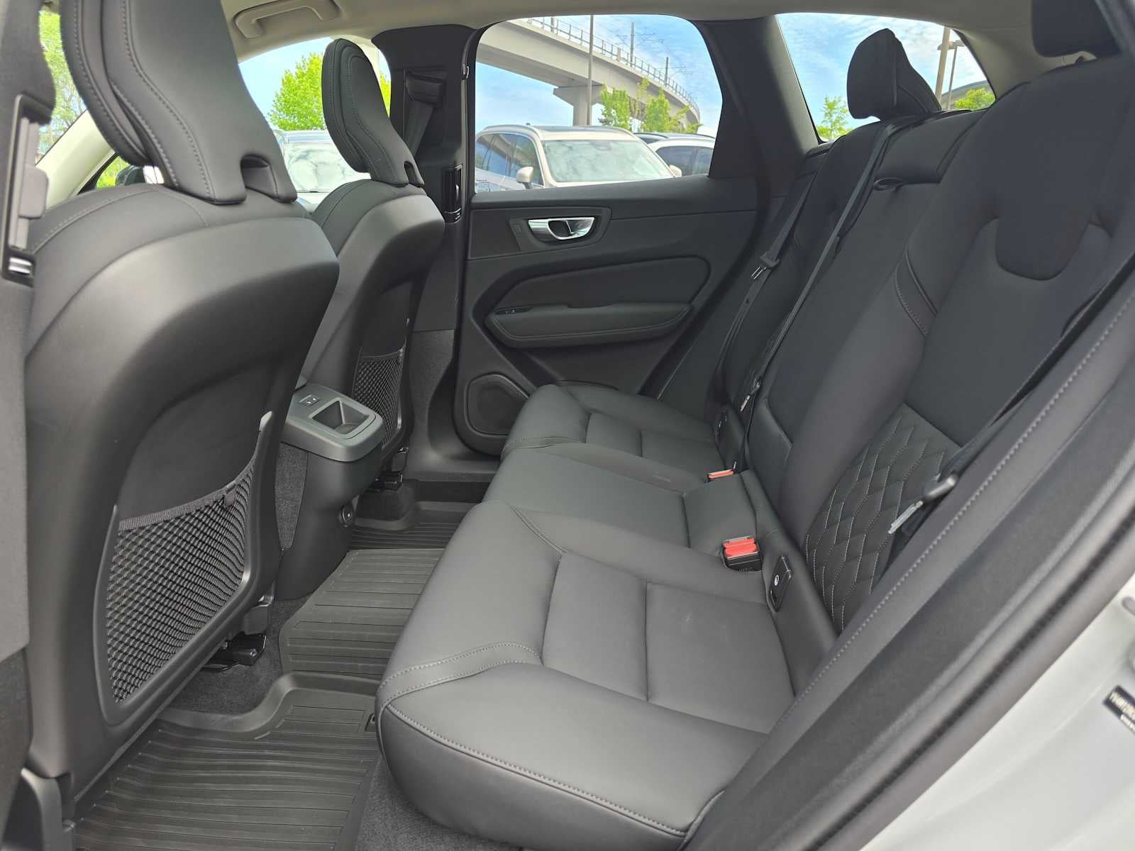 2026 Volvo XC60 Plus