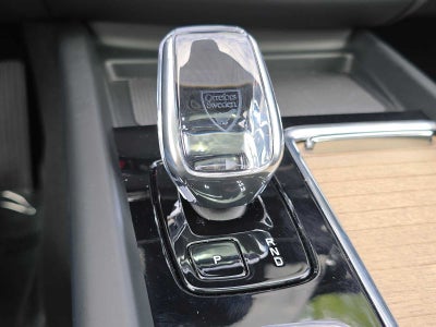 2026 Volvo XC60 Plus