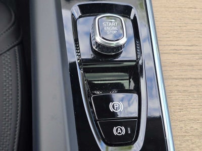 2026 Volvo XC60 Plus