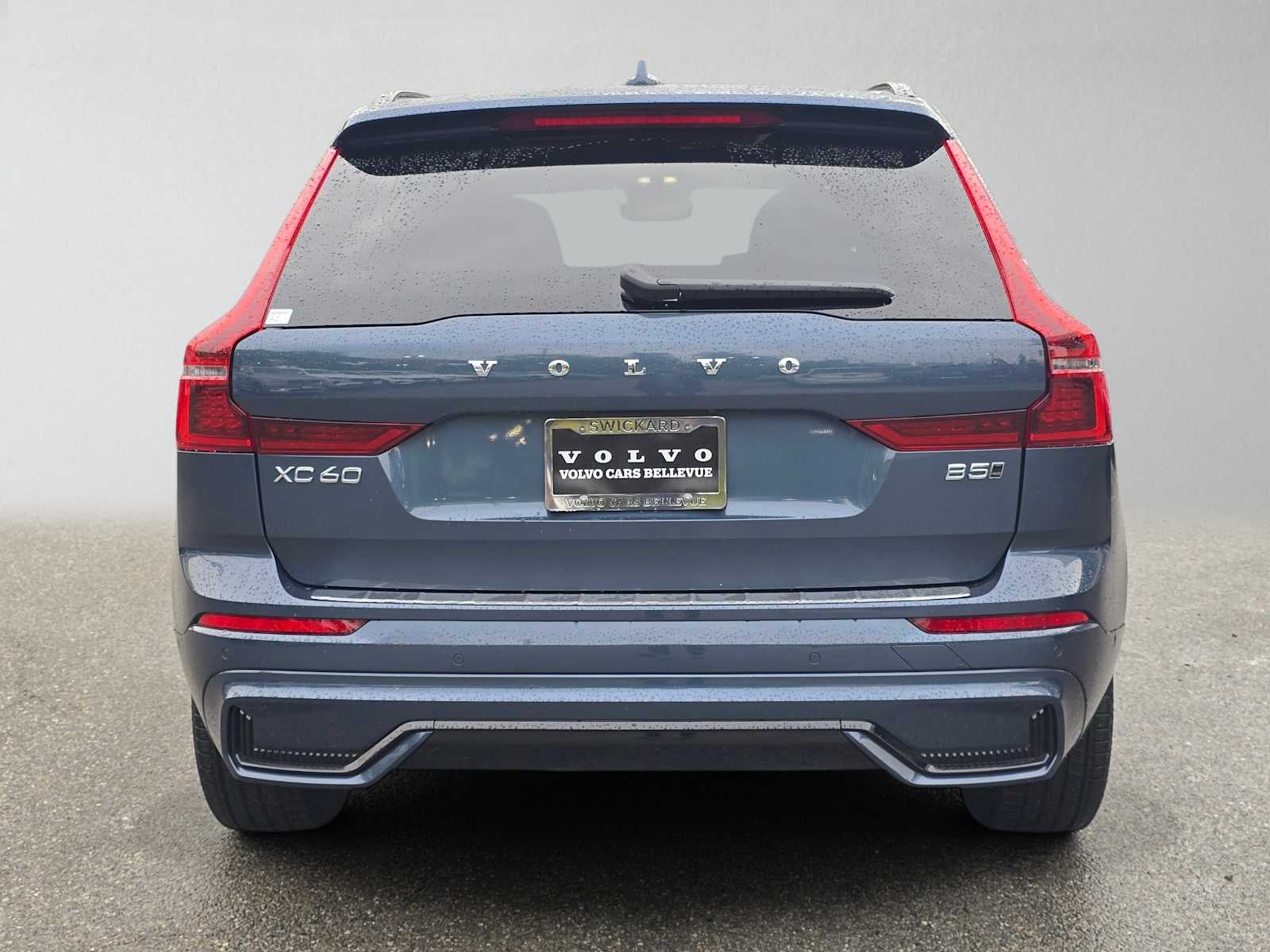 2026 Volvo XC60 Plus