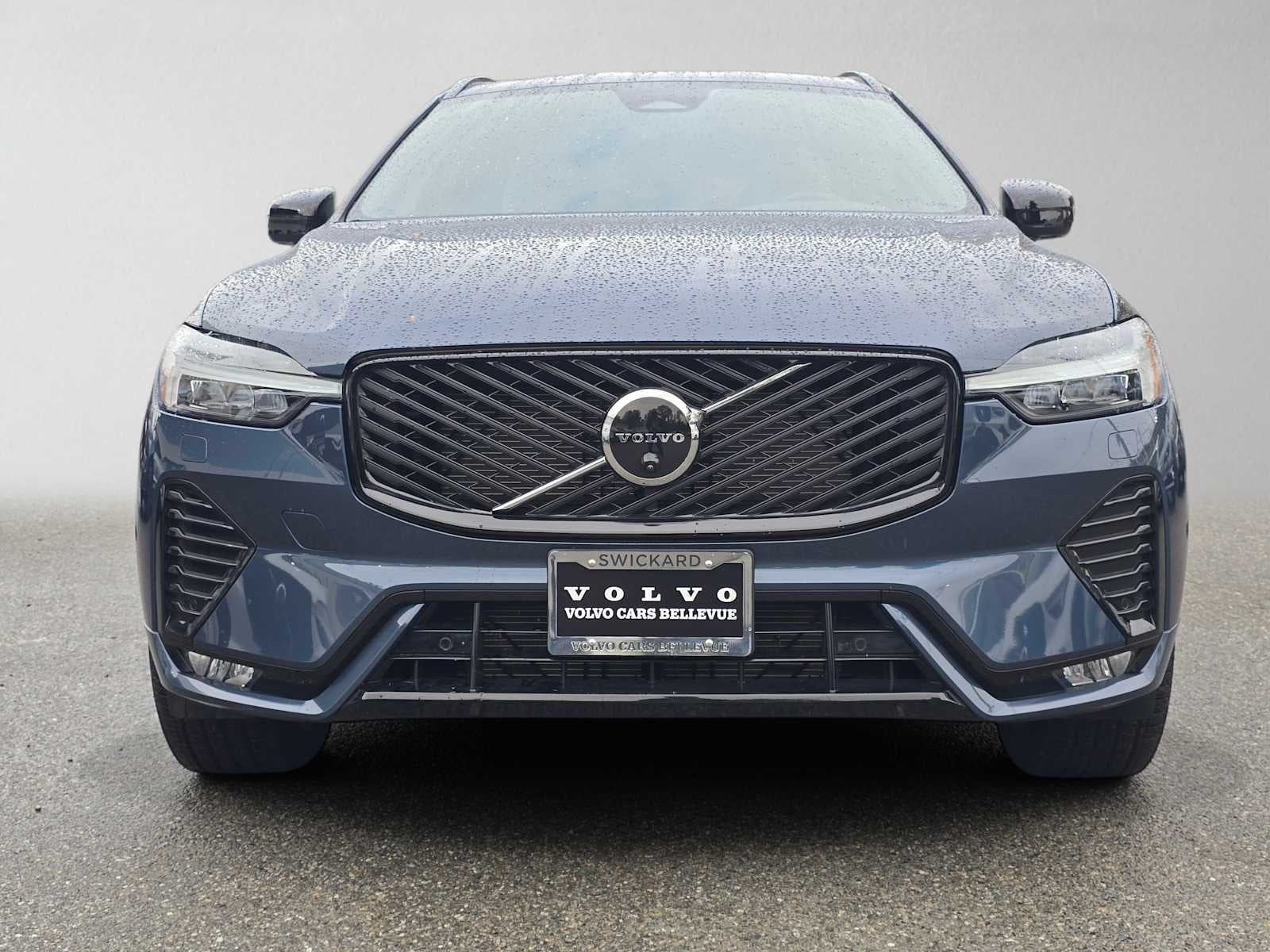 2026 Volvo XC60 Plus