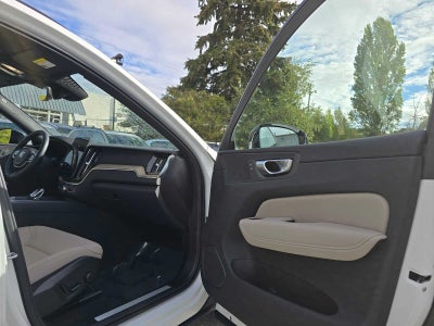 2026 Volvo XC60 Plus