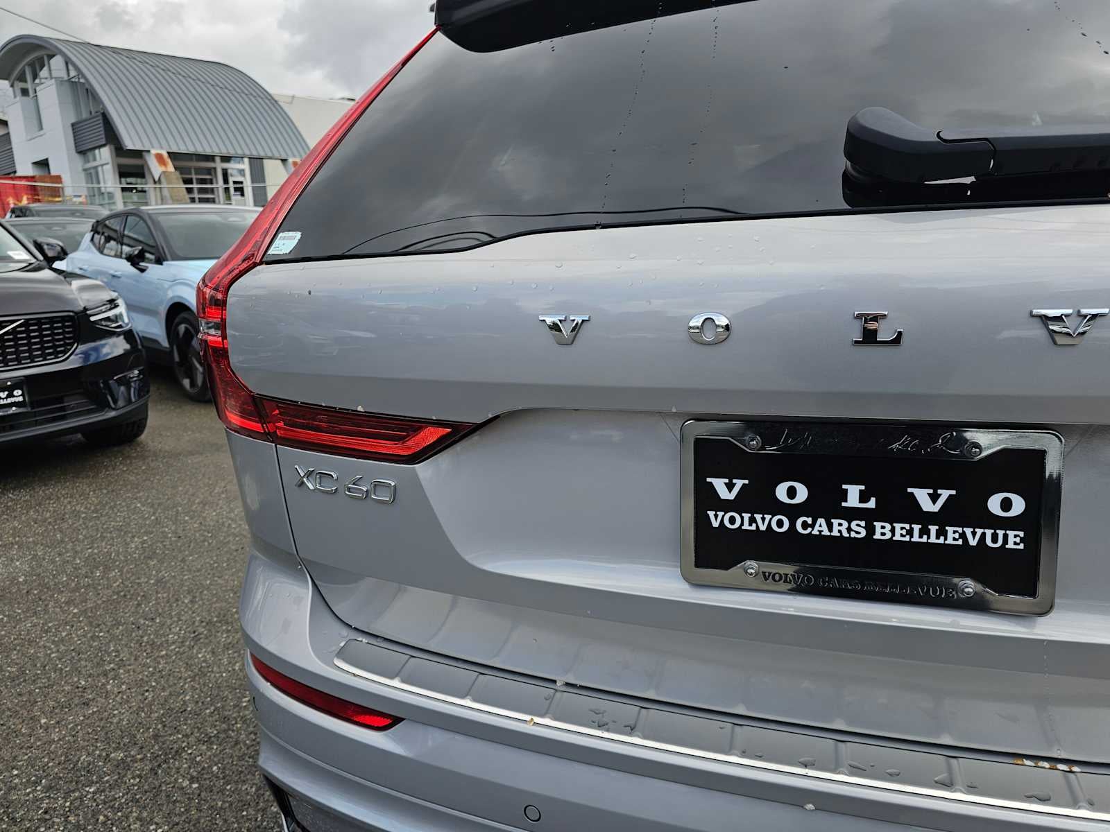 2025 Volvo XC60 Plus