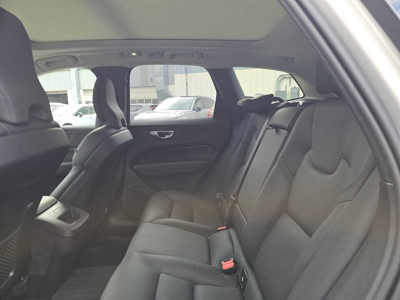 2025 Volvo XC60 Plus