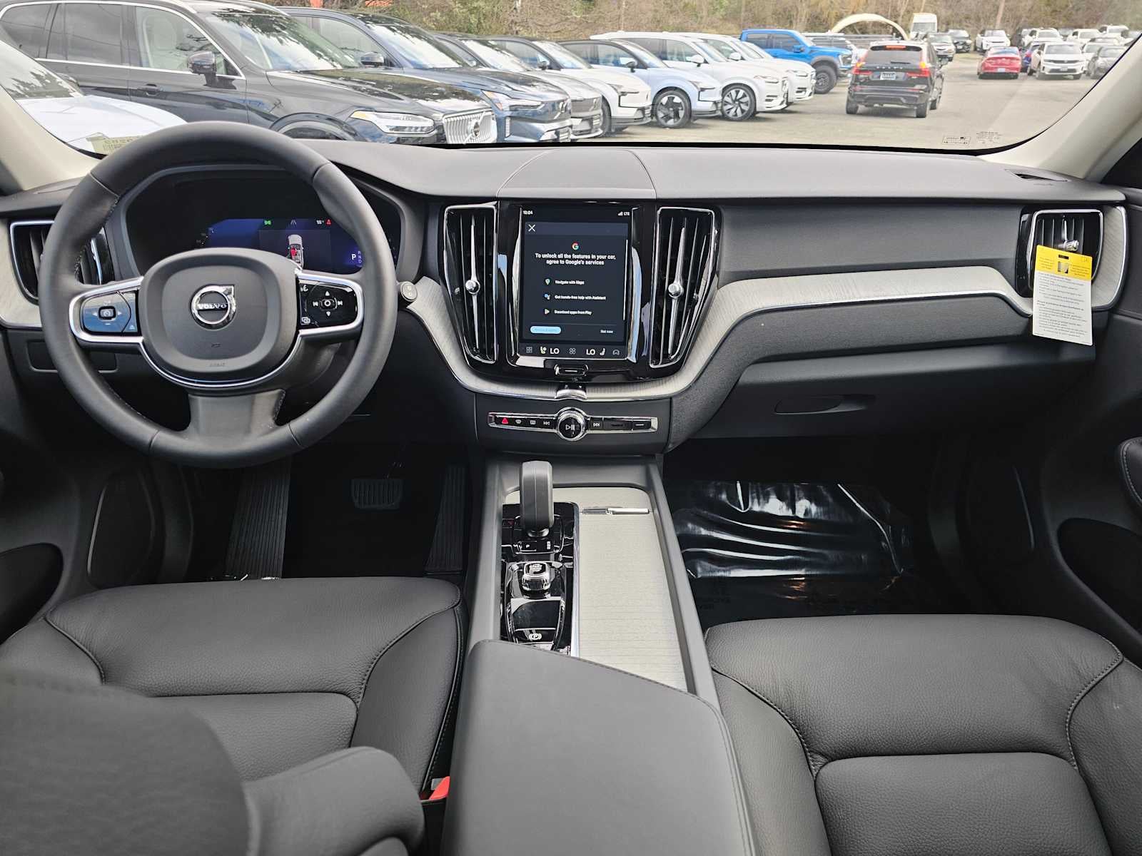 2025 Volvo XC60 Plus