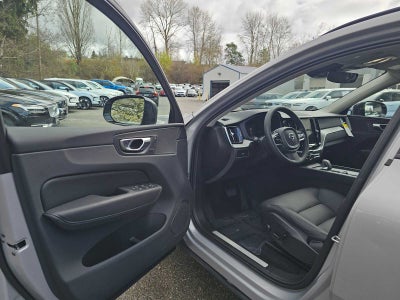 2025 Volvo XC60 Plus