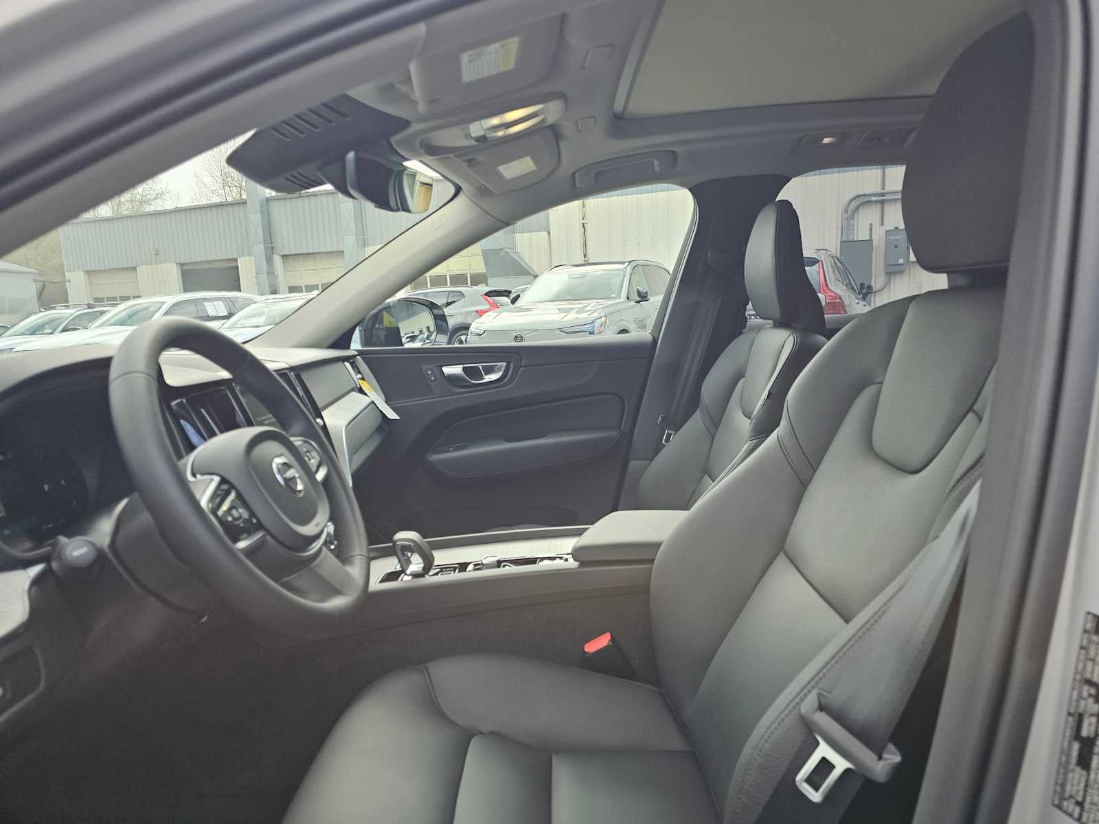 2025 Volvo XC60 Plus