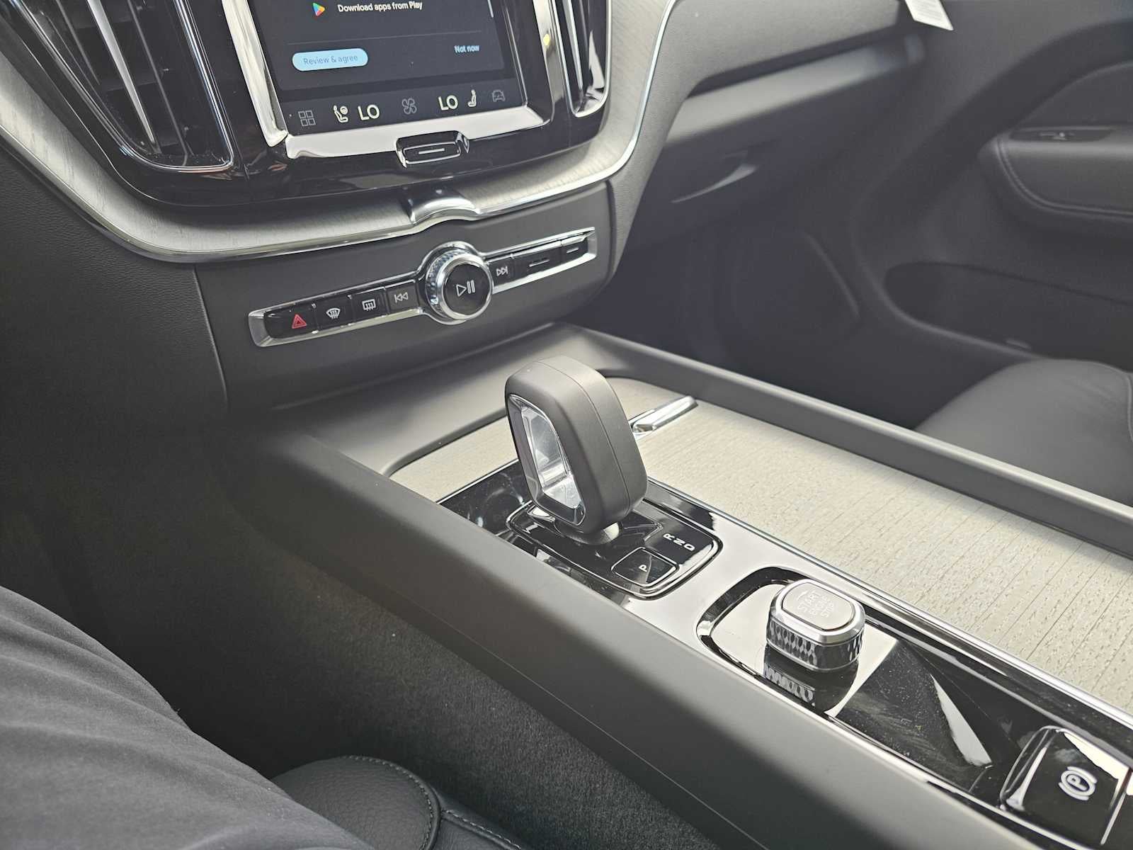 2025 Volvo XC60 Plus