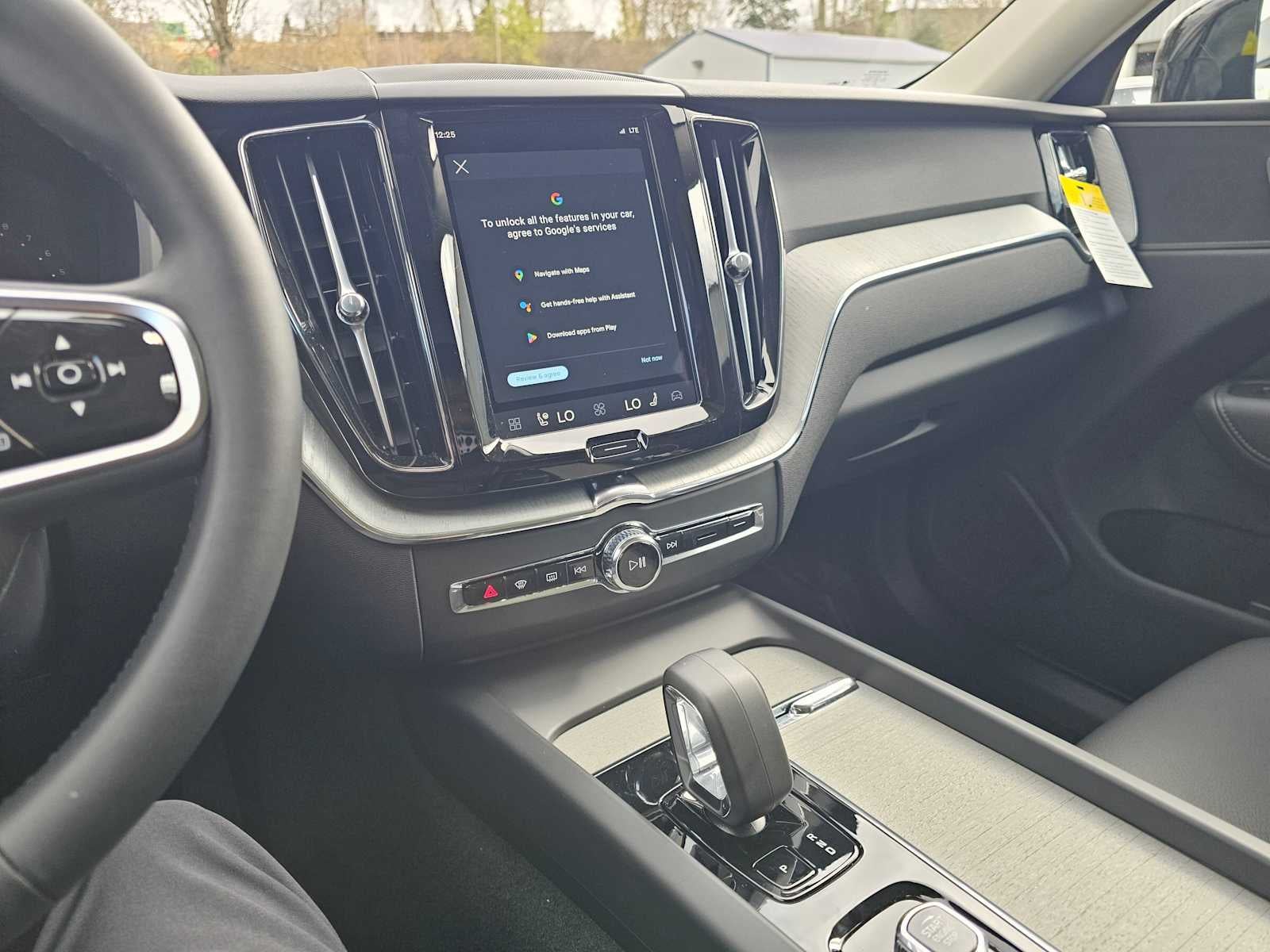 2025 Volvo XC60 Plus