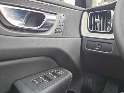 2025 Volvo XC60 Plus
