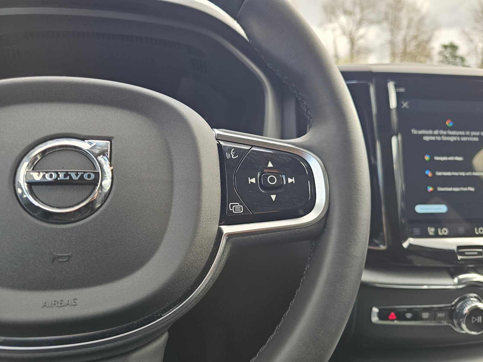 2025 Volvo XC60 Plus