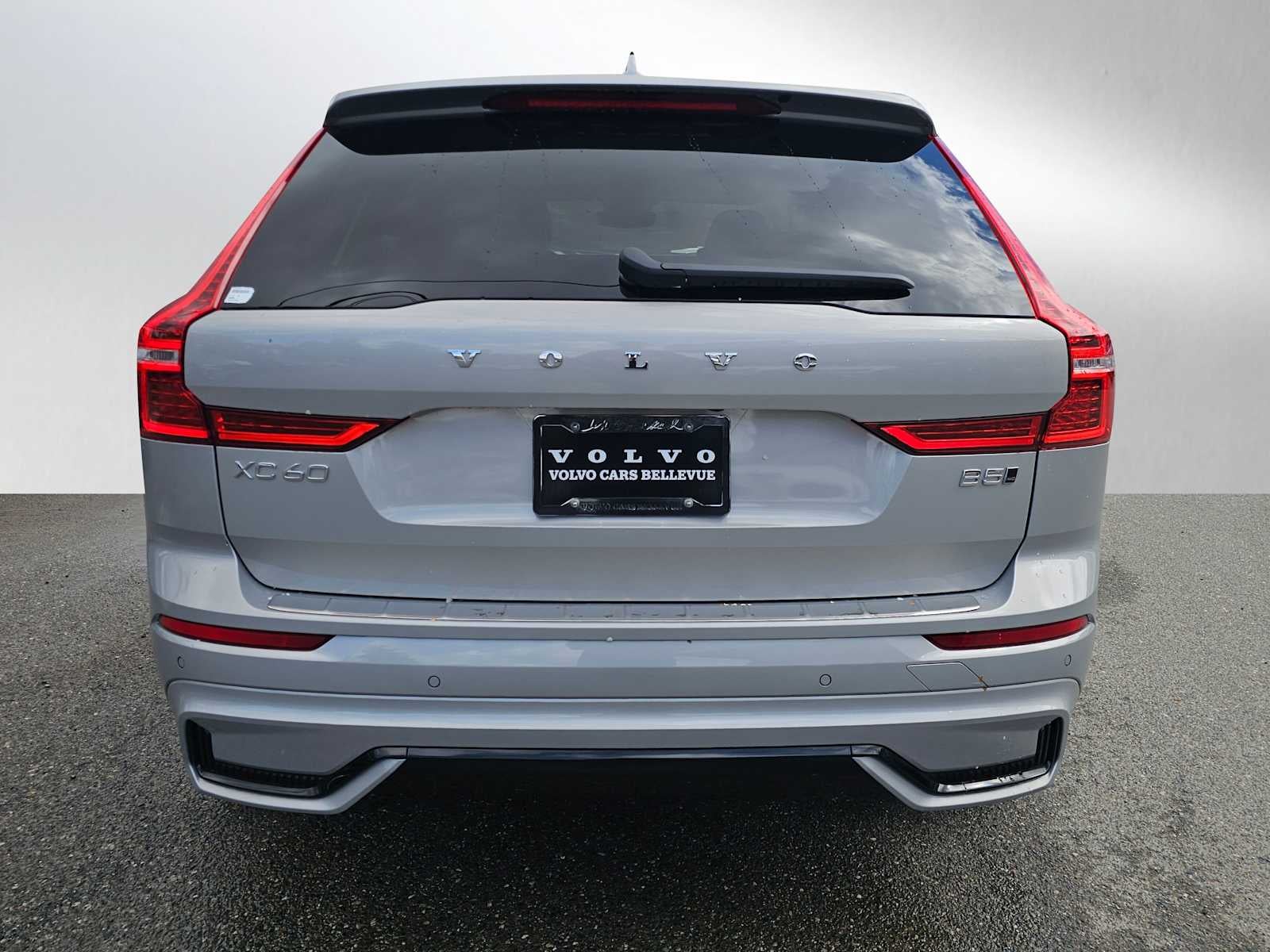 2025 Volvo XC60 Plus