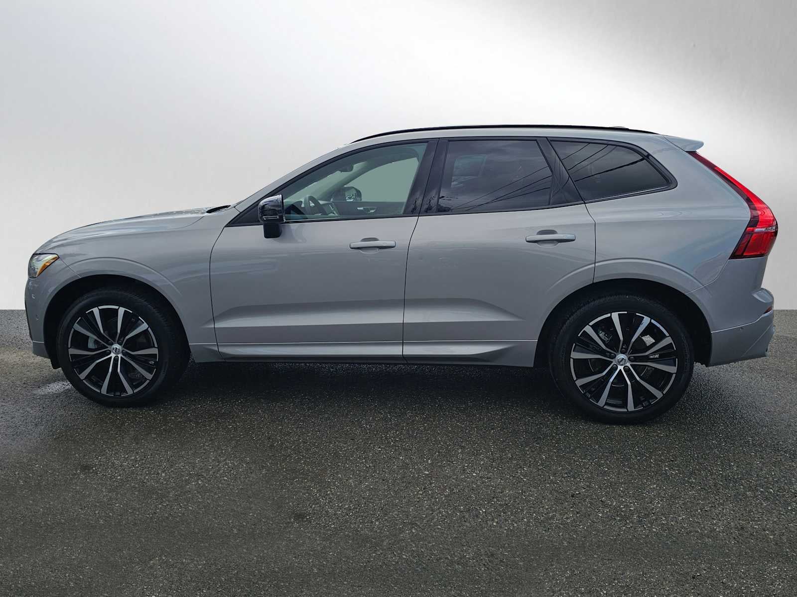 2025 Volvo XC60 Plus