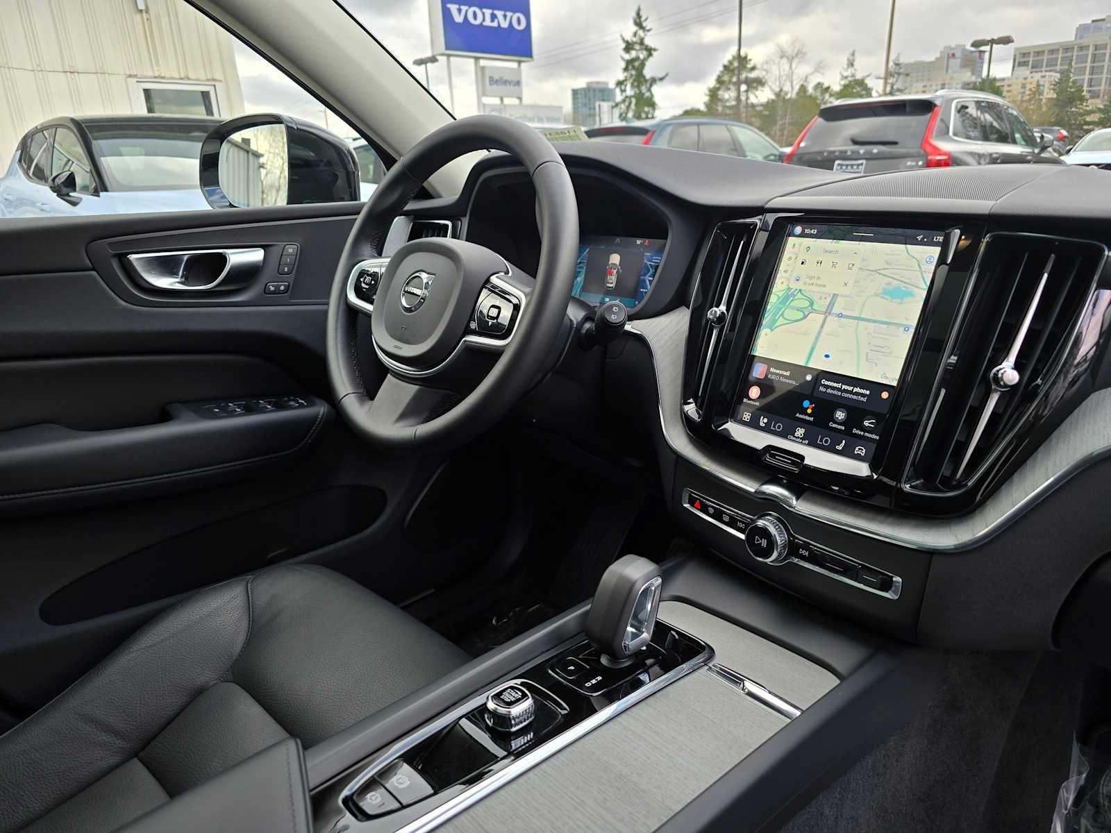 2025 Volvo XC60 Plus