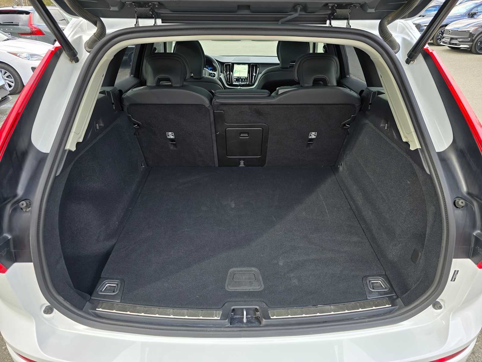 2025 Volvo XC60 Plus