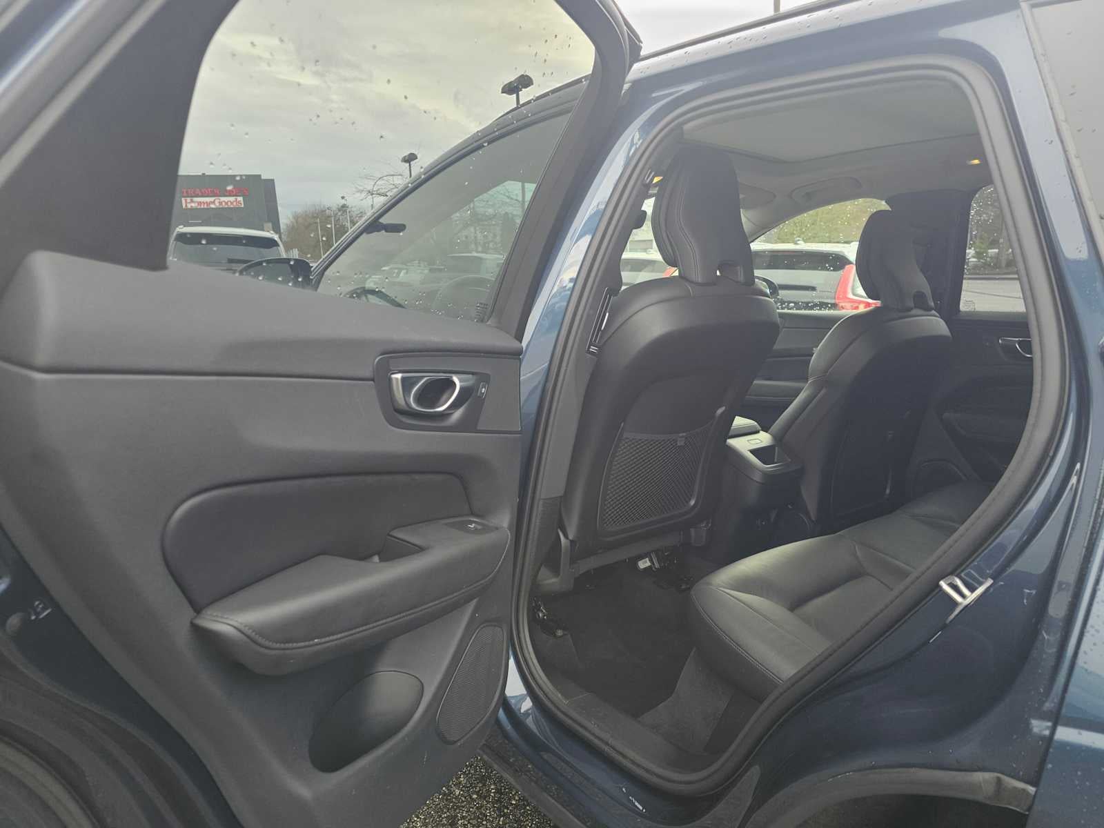 2025 Volvo XC60 Plus